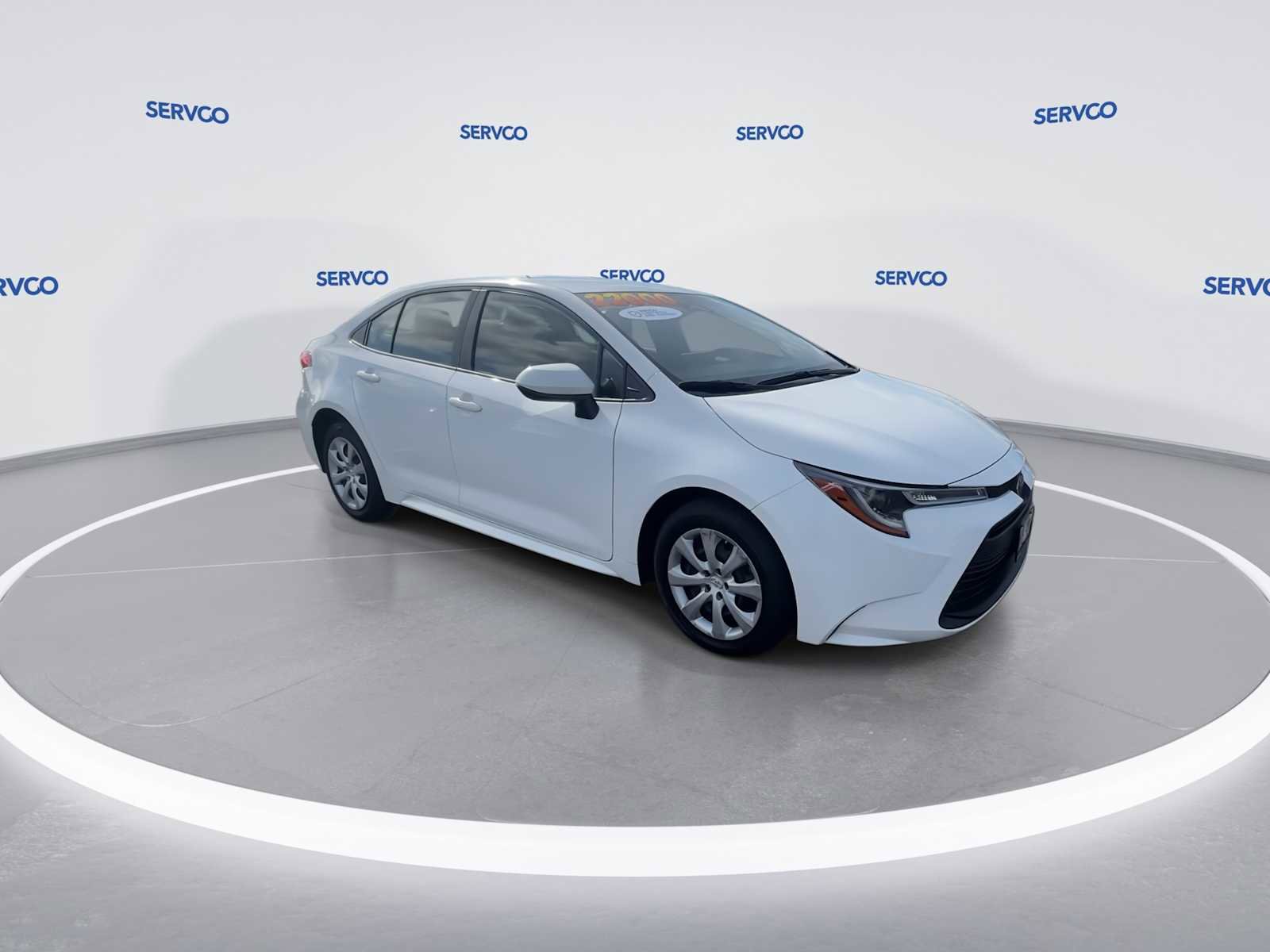 Used 2023 Toyota Corolla LE image 3