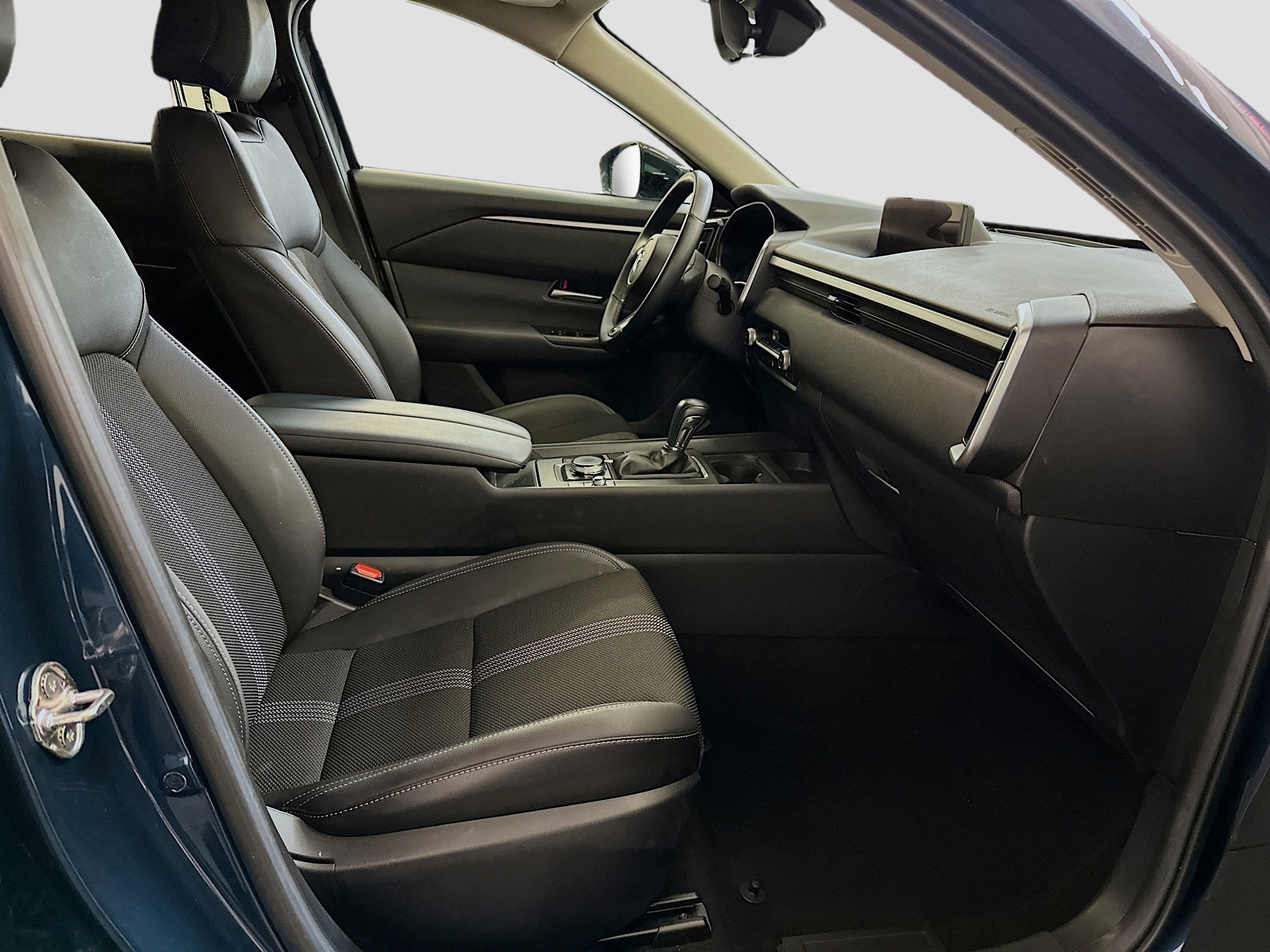 Used 2025 MAZDA CX-50 AWD 2.5 S w/ Premium Package image 34