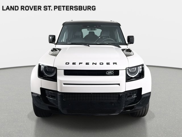 New 2026 Land Rover Defender 130 X-Dynamic SE image 2