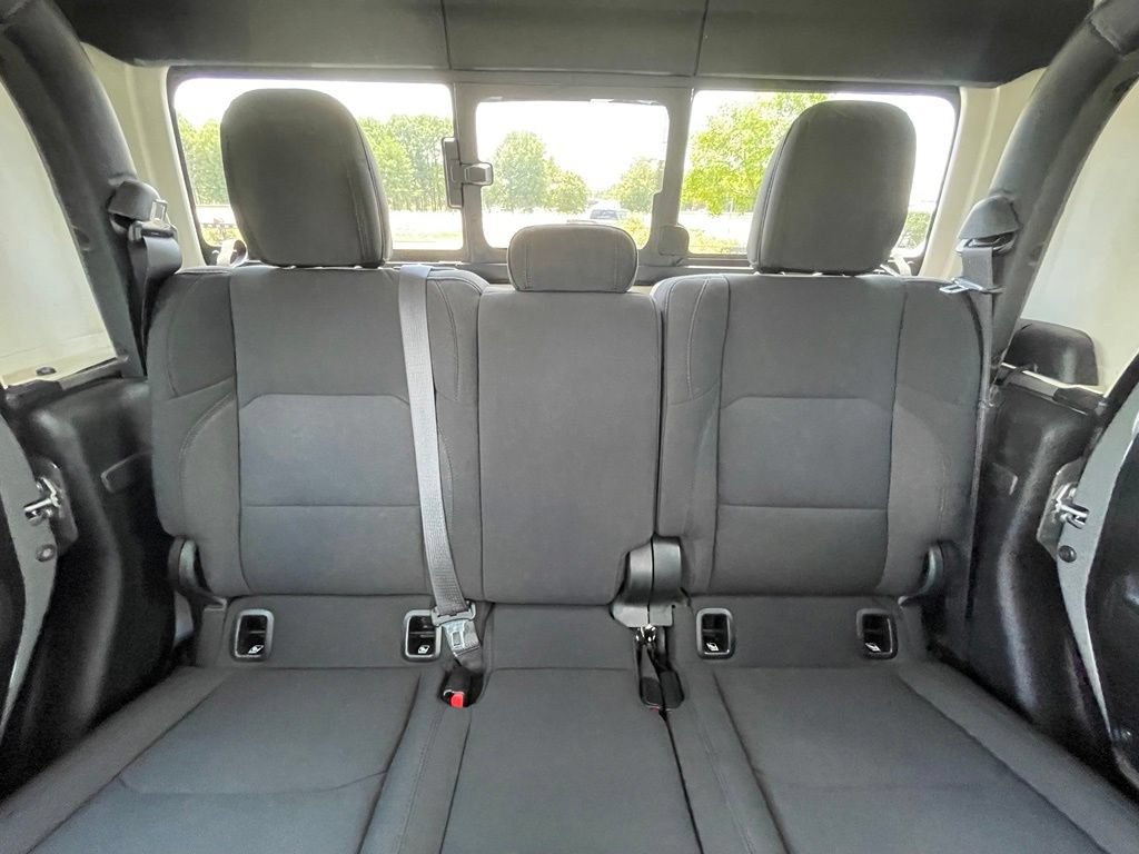 Used 2023 Jeep Gladiator Sport AWD/4WD image 29