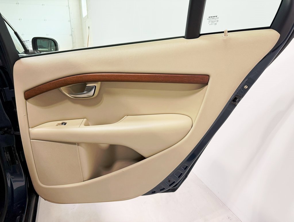 Used 2008 Volvo S80 3.2 image 32