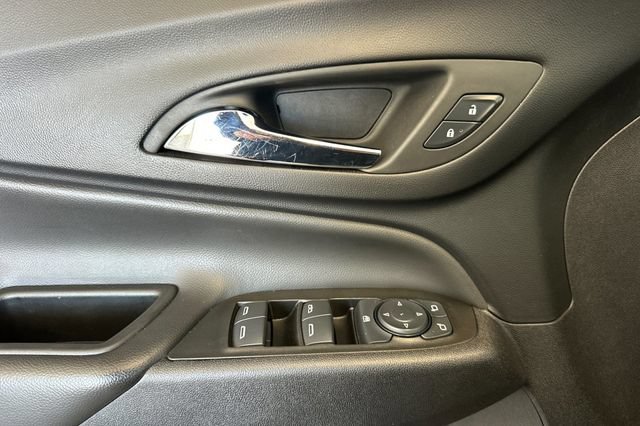 Used 2024 Chevrolet Equinox LT AWD/4WD image 12