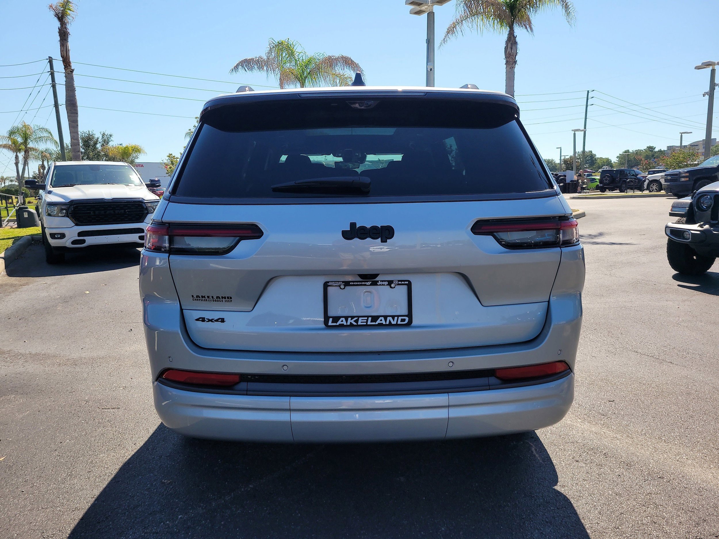 New 2026 Jeep Grand Cherokee L Limited AWD/4WD image 7