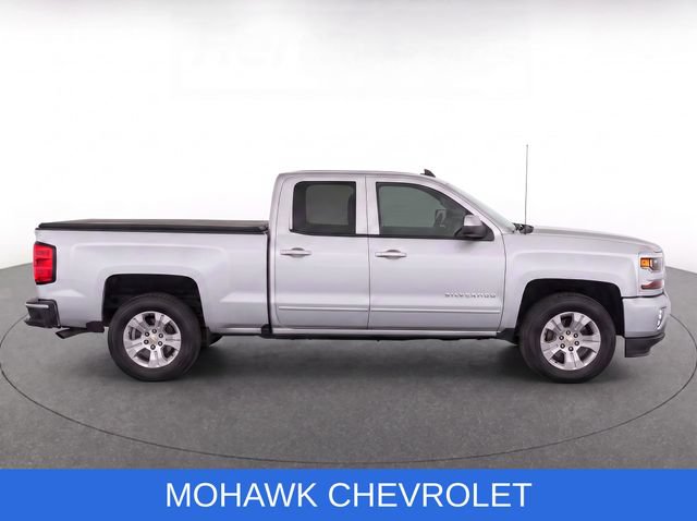 Used 2018 Chevrolet Silverado 1500 LT w/ All Star Edition AWD/4WD image 9