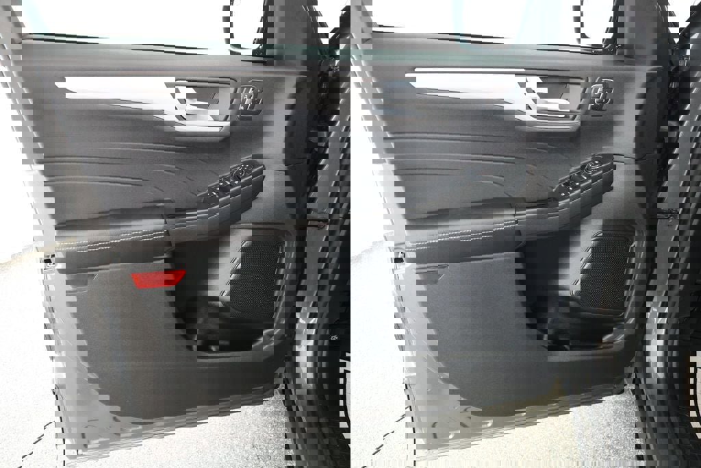 Used 2024 Ford Escape Platinum image 8