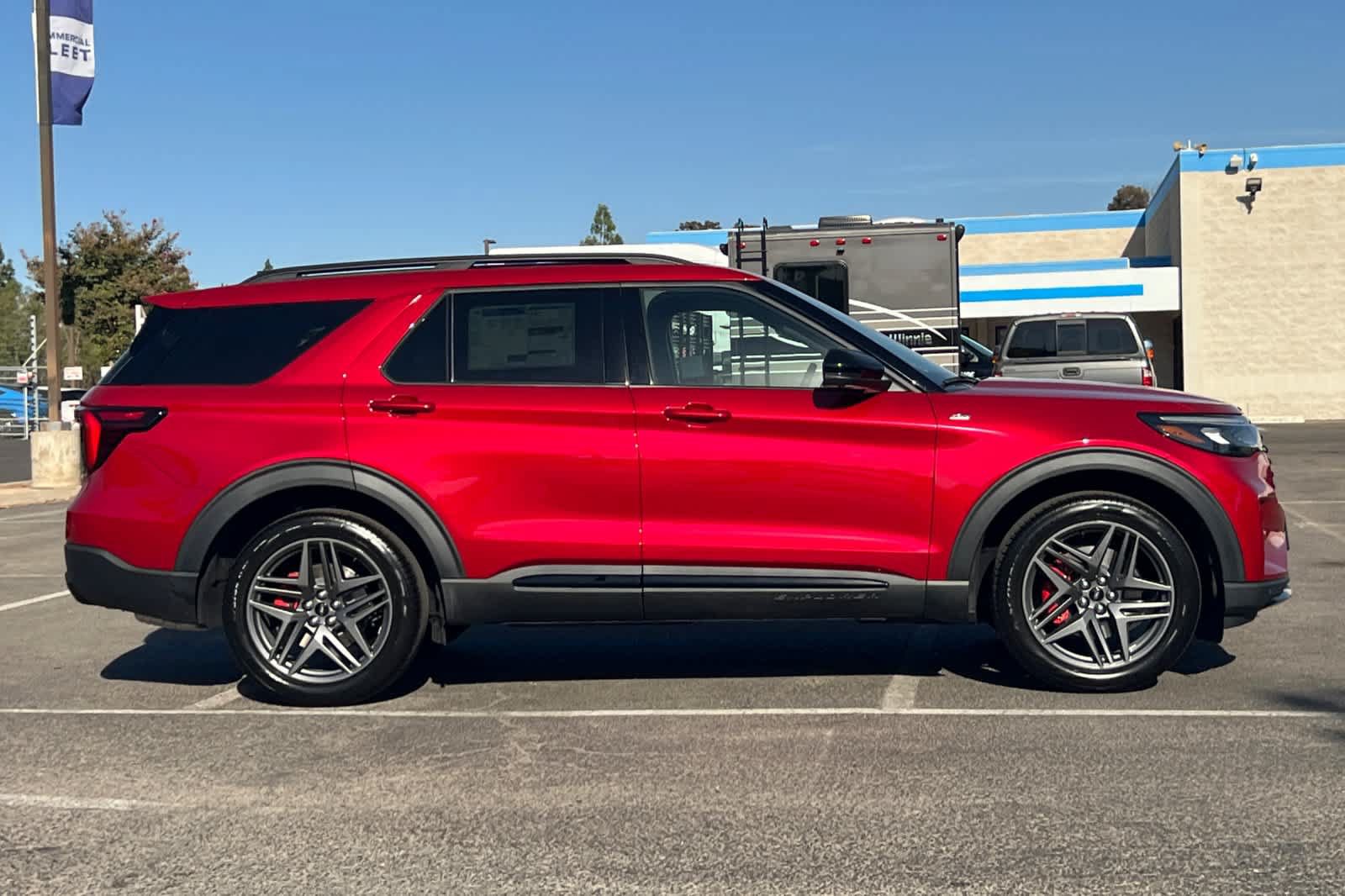 New 2026 Ford Explorer ST-Line w/ ST-Line Street Pack RWD image 8