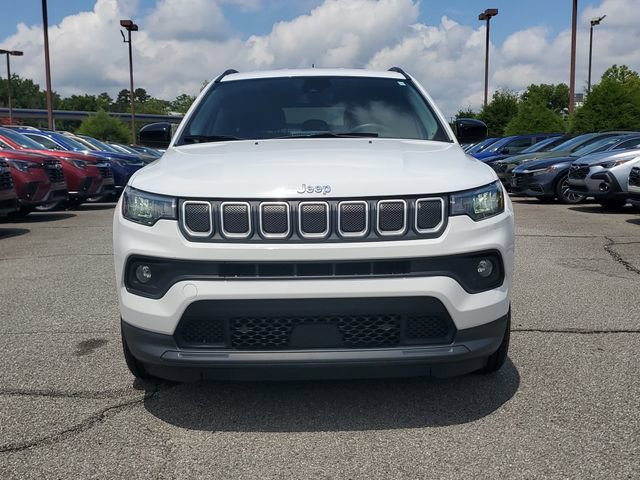 Used 2022 Jeep Compass Latitude FWD image 2