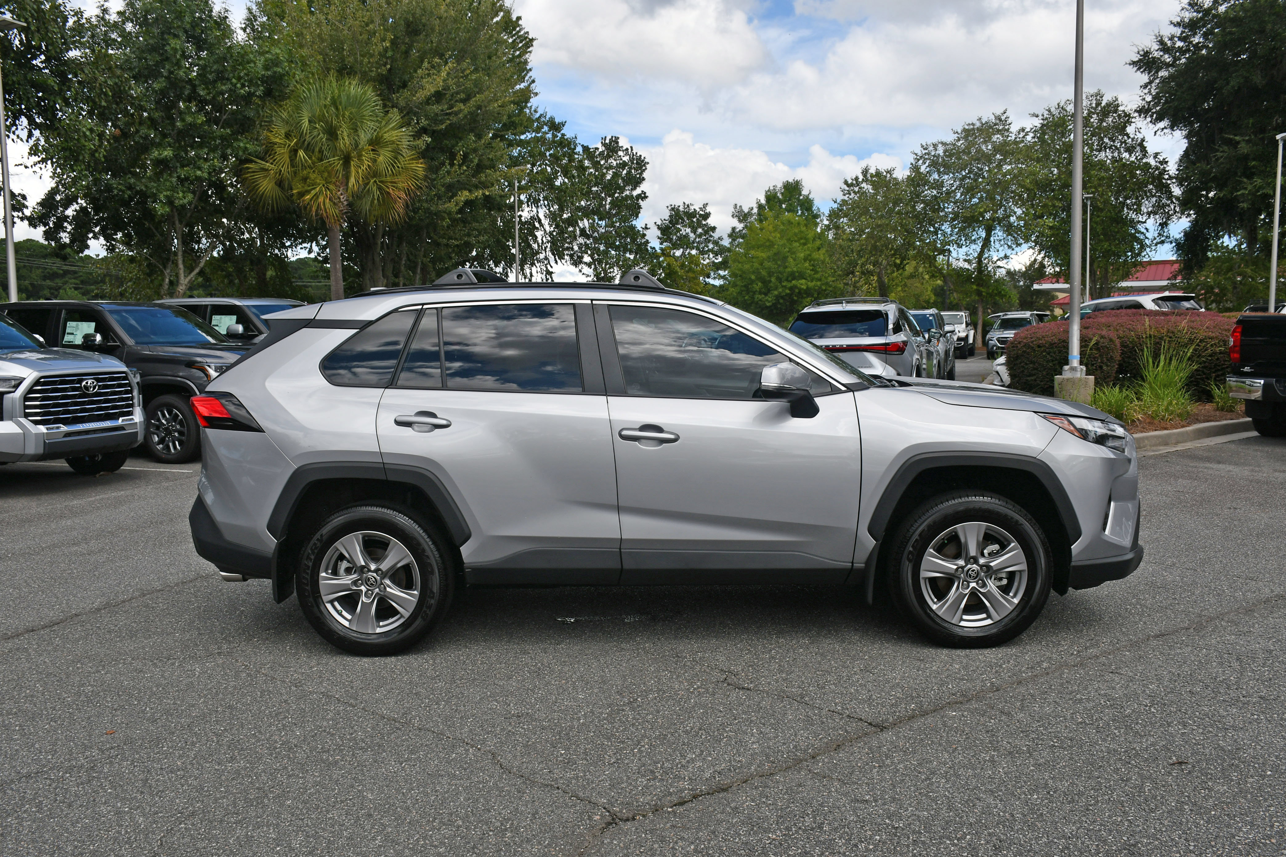 Certified 2025 Toyota RAV4 XLE FWD image 5