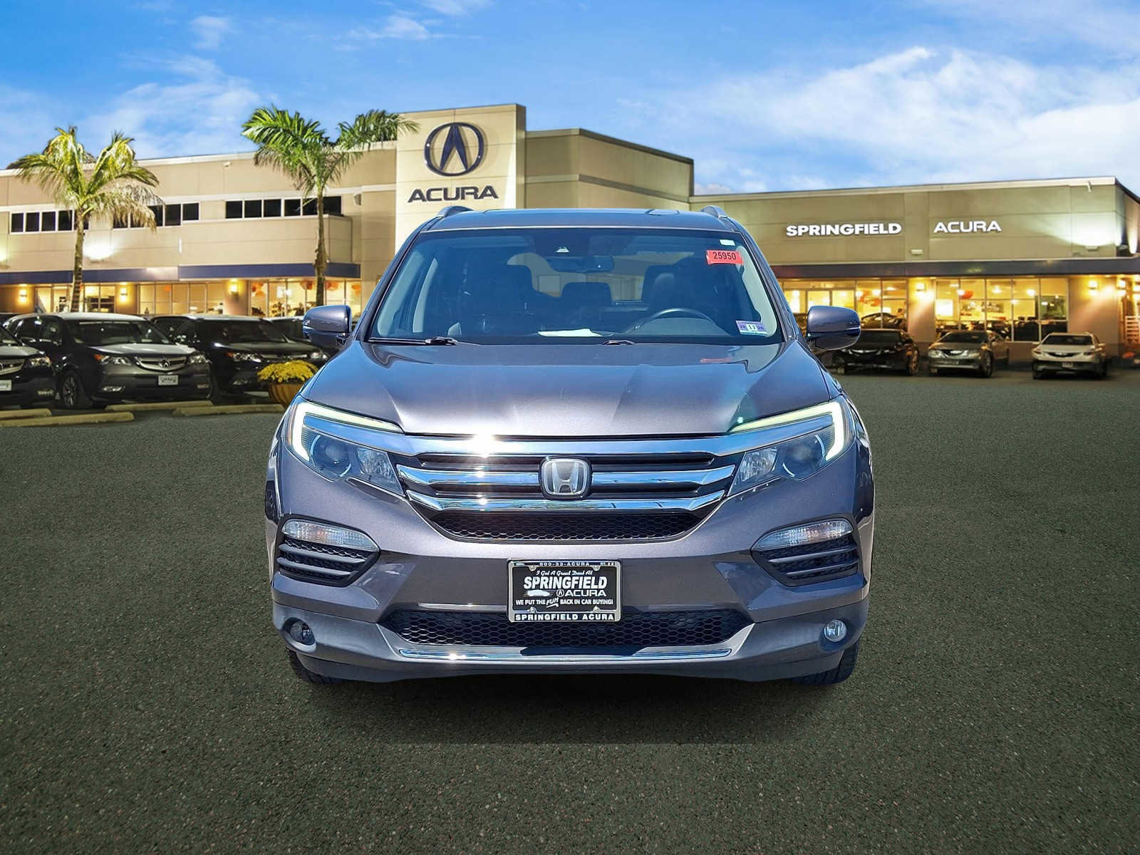 Used 2017 Honda Pilot Touring image 2