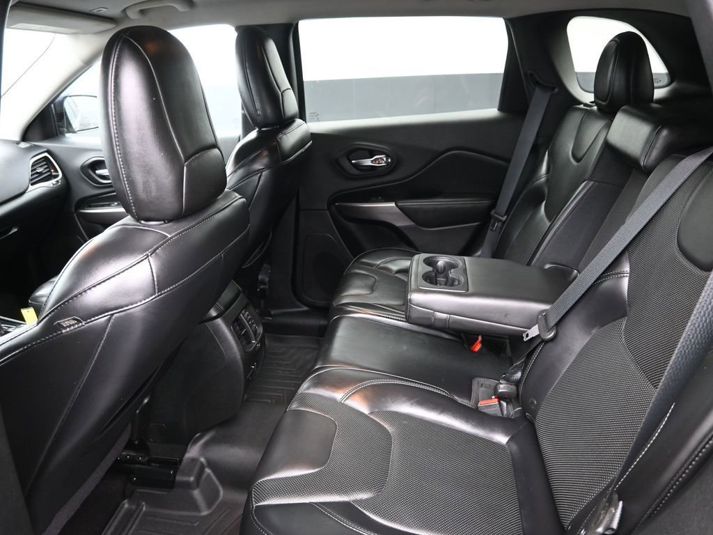 Used 2019 Jeep Cherokee Limited image 22