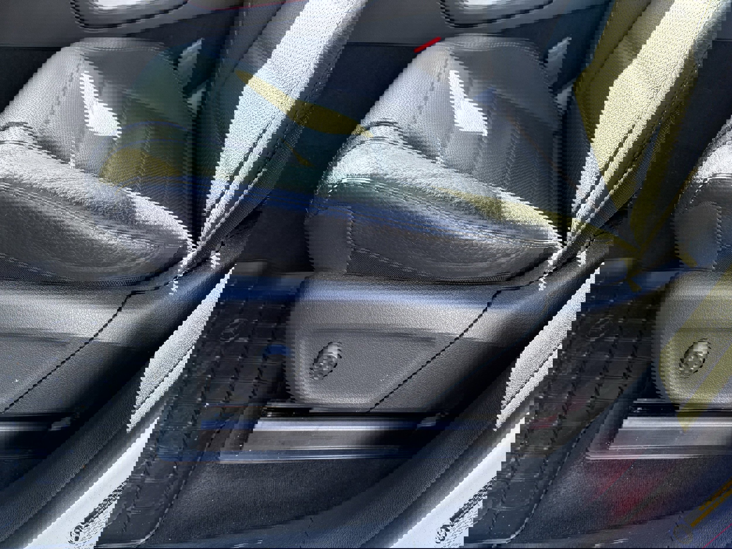 Used 2024 Mercedes-Benz GLE 350 4MATIC image 38