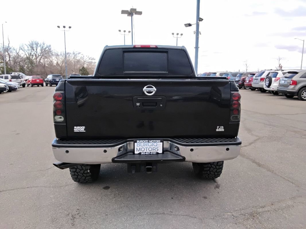 Used 2014 Nissan Titan SV w/ SV Value Truck Package image 6