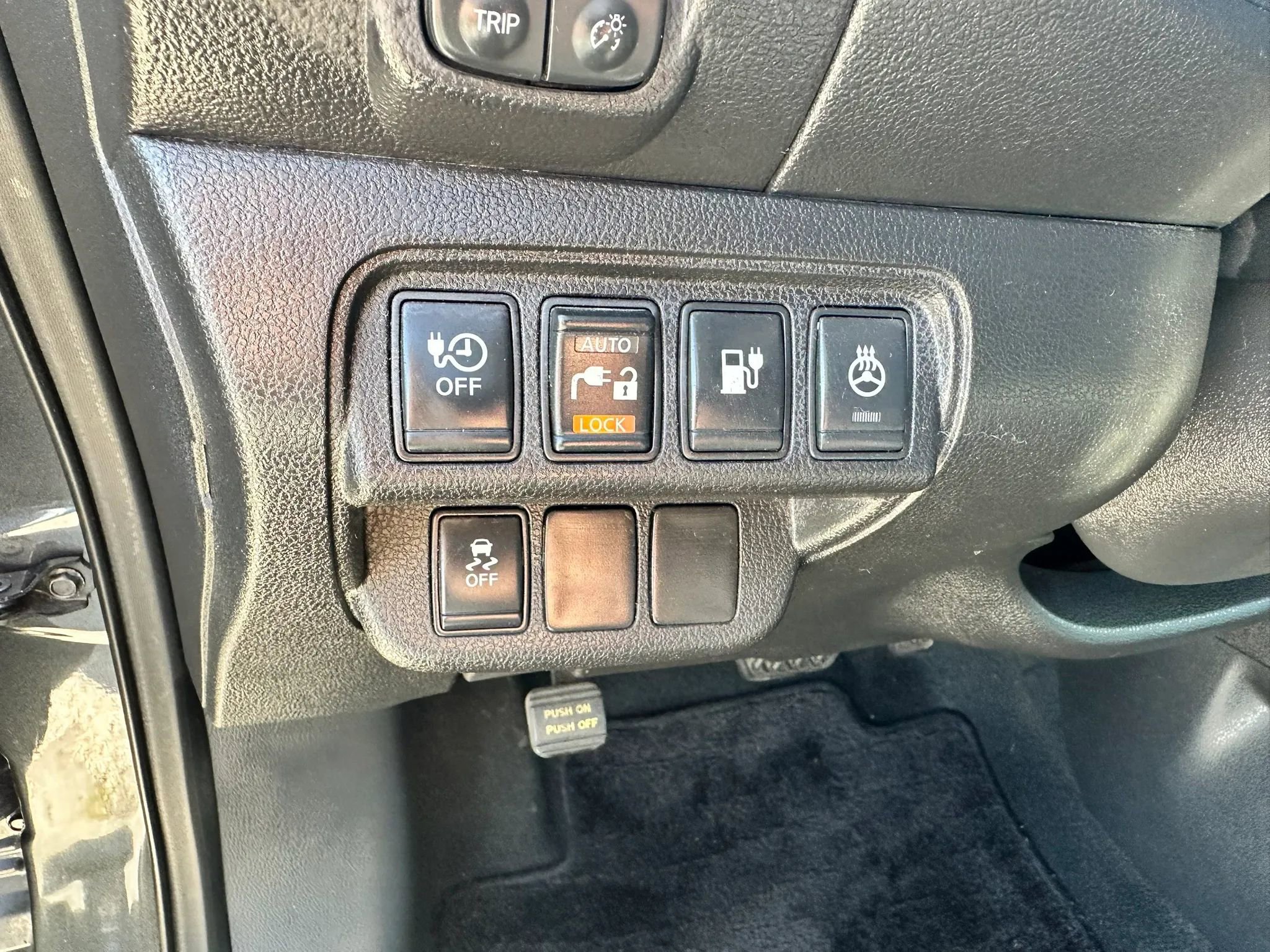 Used 2013 Nissan Leaf S FWD image 22