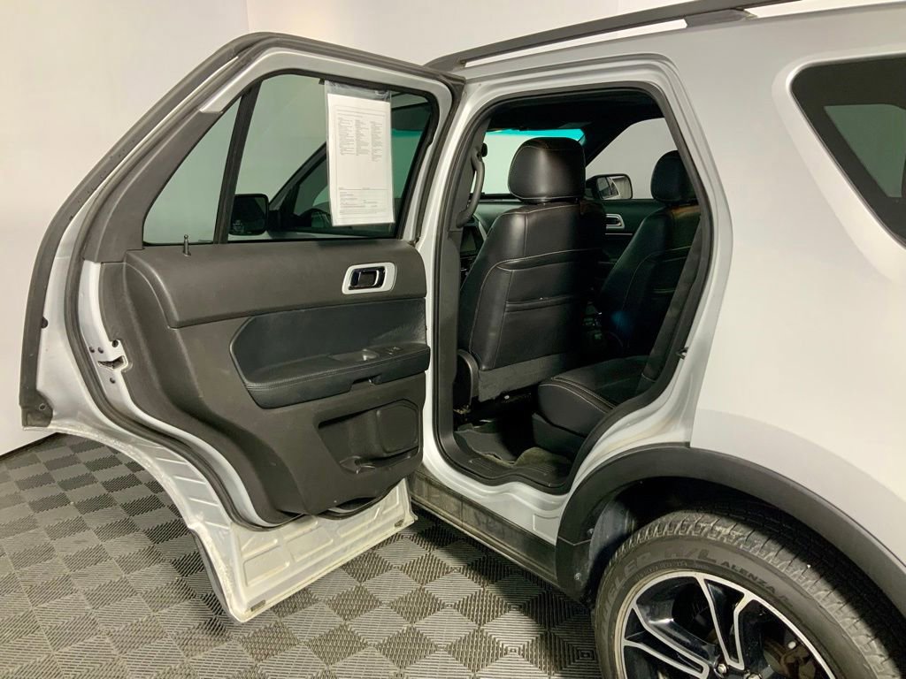 Used 2015 Ford Explorer Sport w/ Equipment Group 401A AWD/4WD image 30