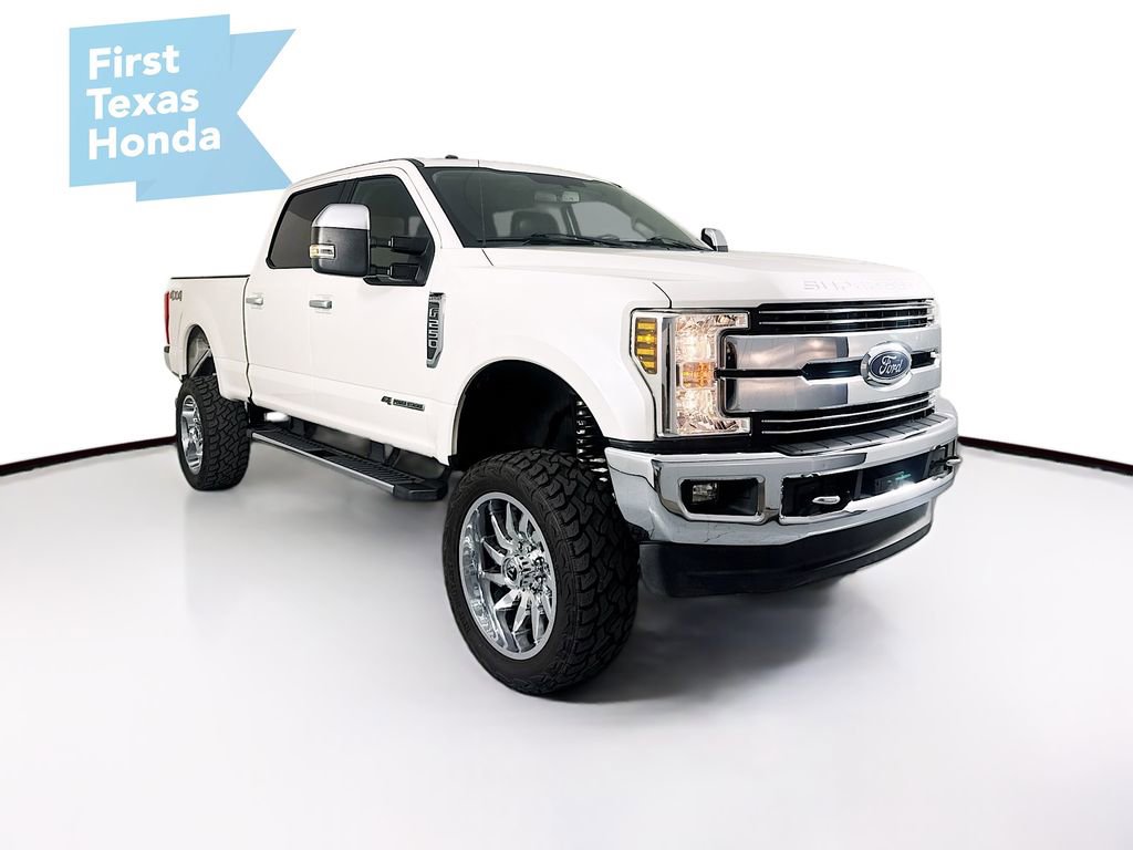 Used 2018 Ford F250 Lariat w/ Chrome Package image 1
