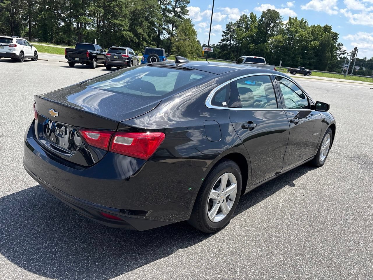 Used 2023 Chevrolet Malibu LS FWD image 10