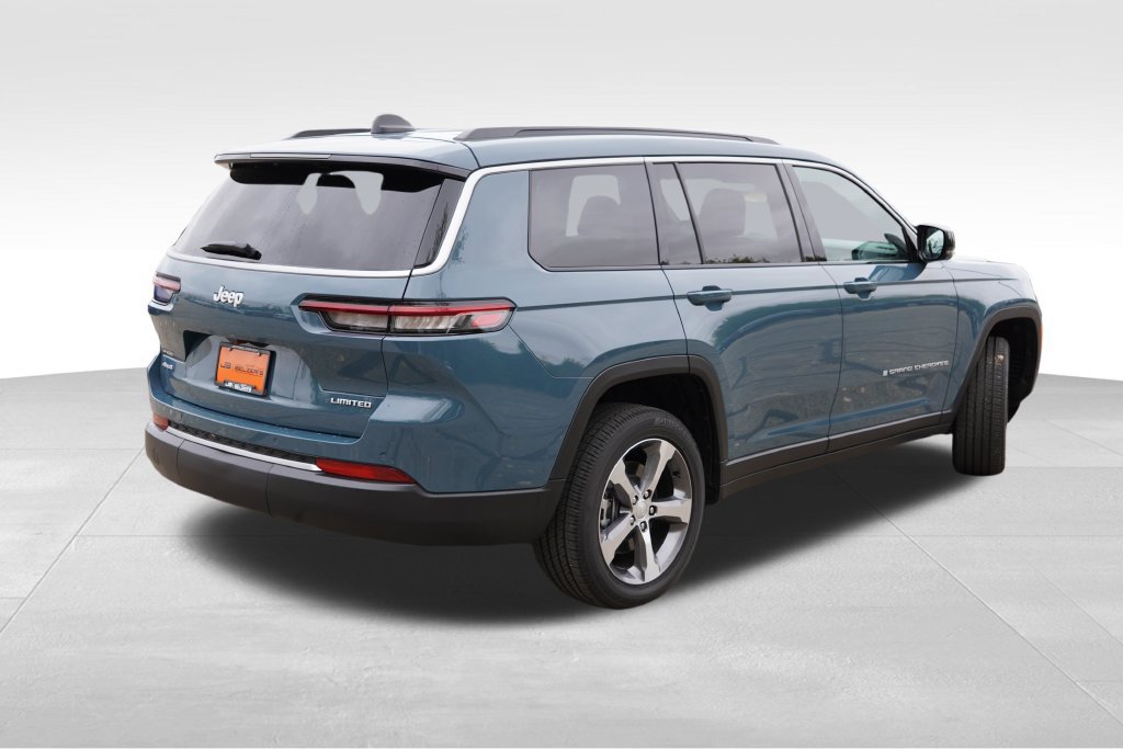 Used 2026 Jeep Grand Cherokee L Limited w/ Trailer Tow Package AWD/4WD image 5
