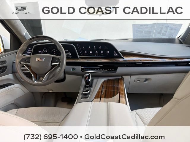 Used 2024 Cadillac Escalade Premium Luxury Platinum AWD/4WD image 12