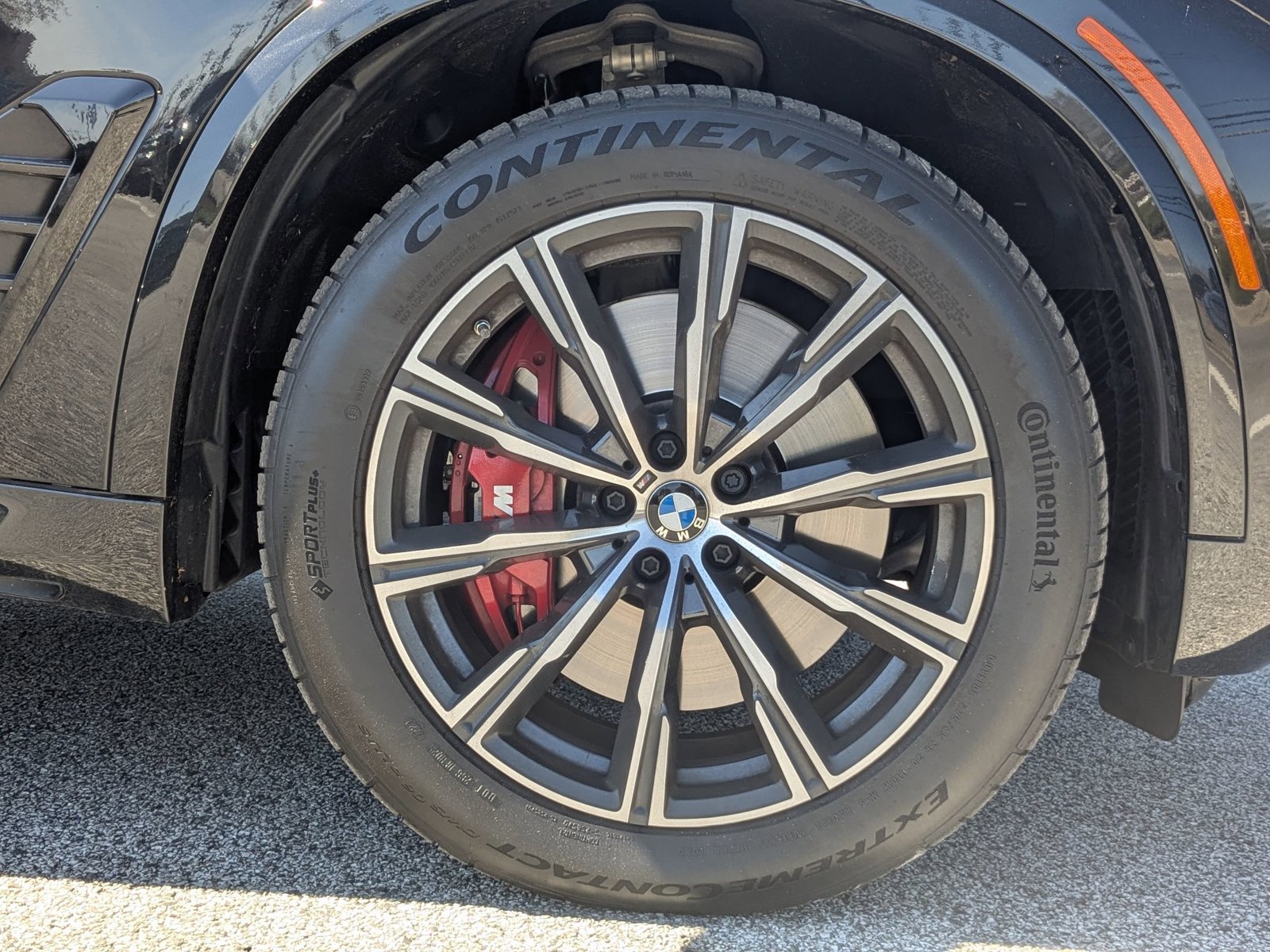 Used 2025 BMW X5 M60i w/ Executive Package image 25