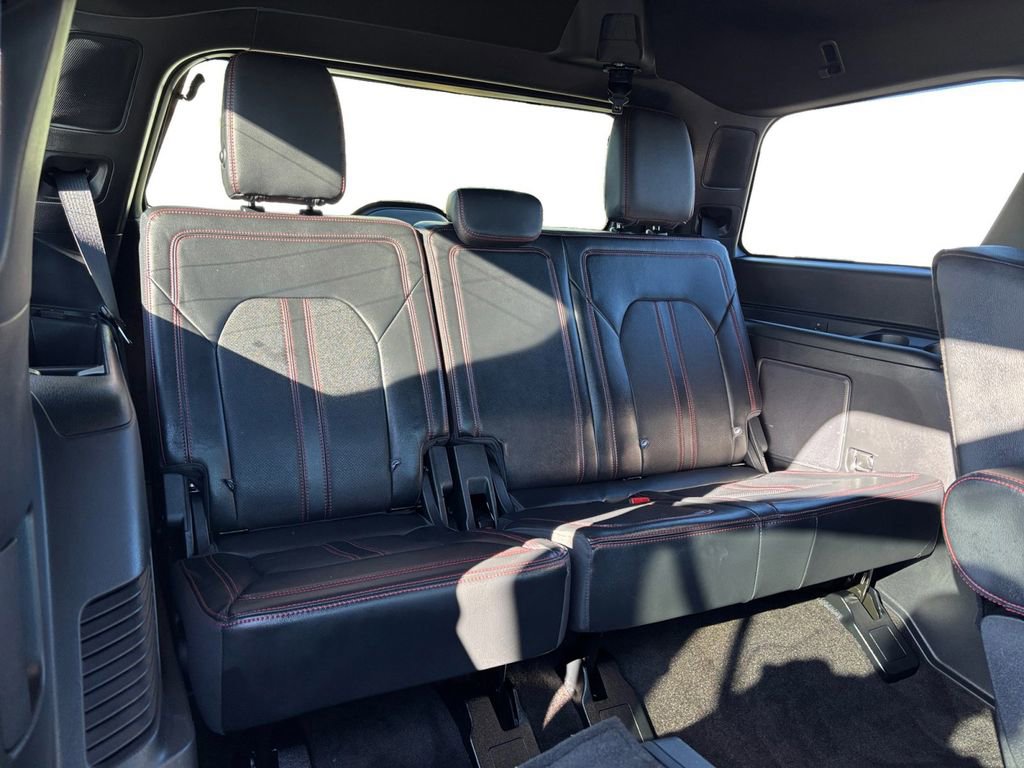 Used 2023 Ford Expedition Limited image 23