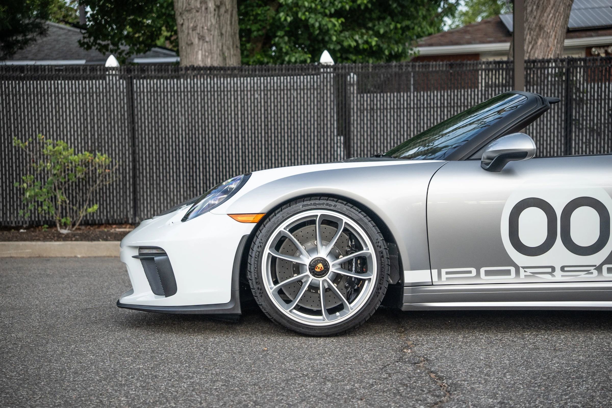 Used 2019 Porsche 911 Speedster RWD image 20