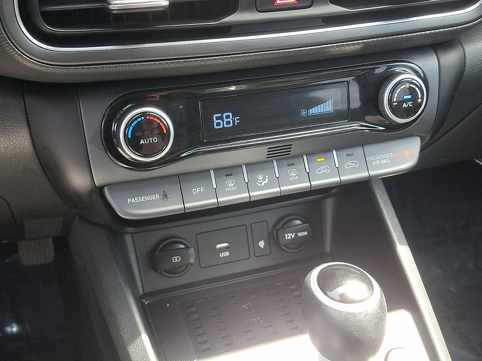 Used 2023 Hyundai Kona Limited image 16