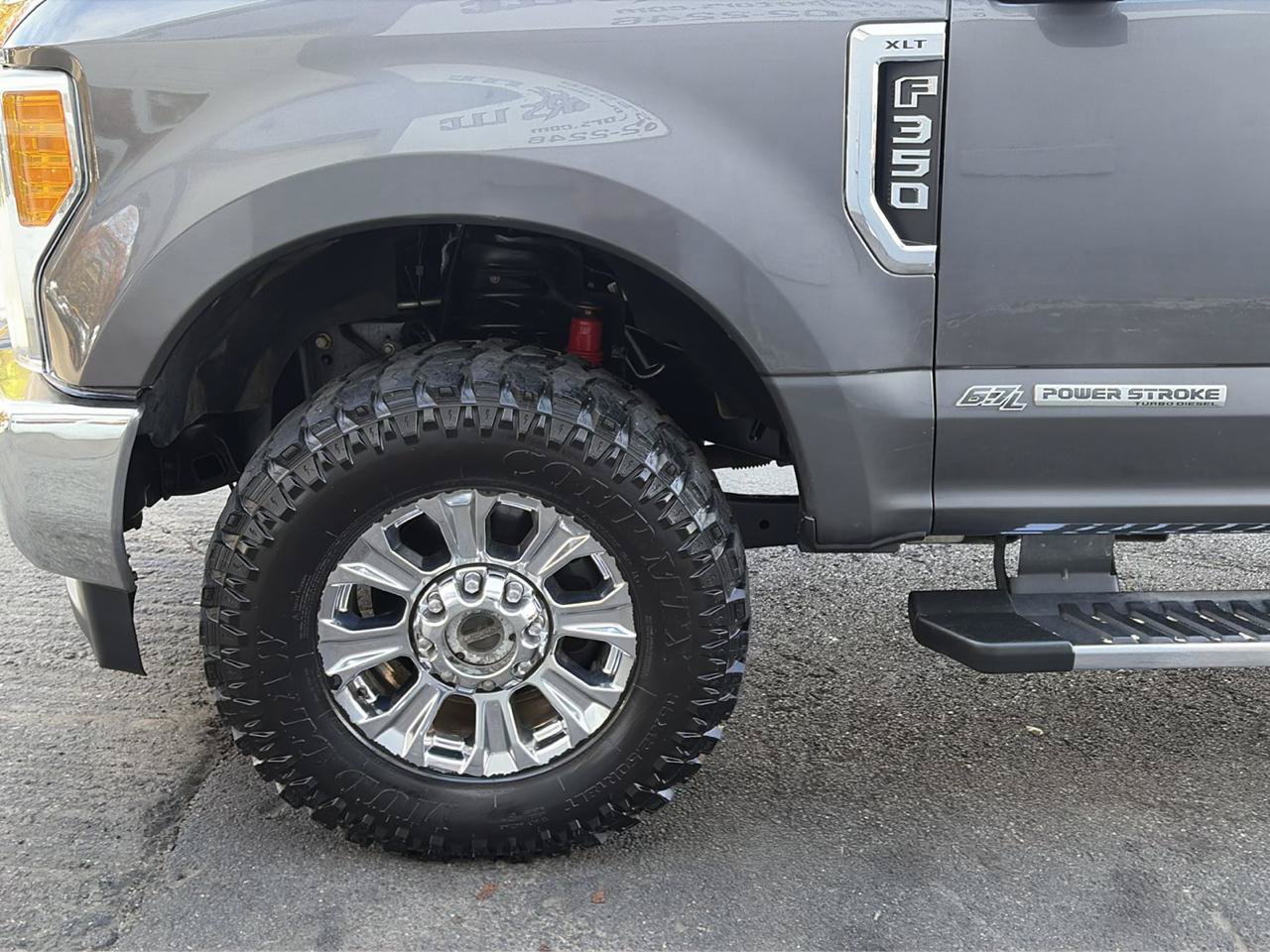 Used 2017 Ford F350 XLT w/ XLT Premium Package AWD/4WD image 17