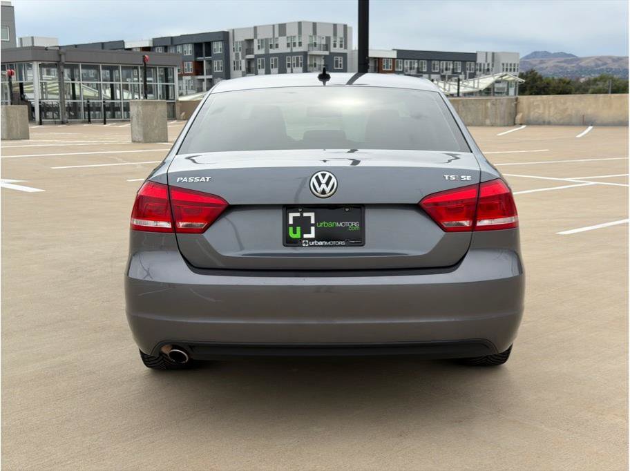 Used 2014 Volkswagen Passat 1.8T SE FWD image 7