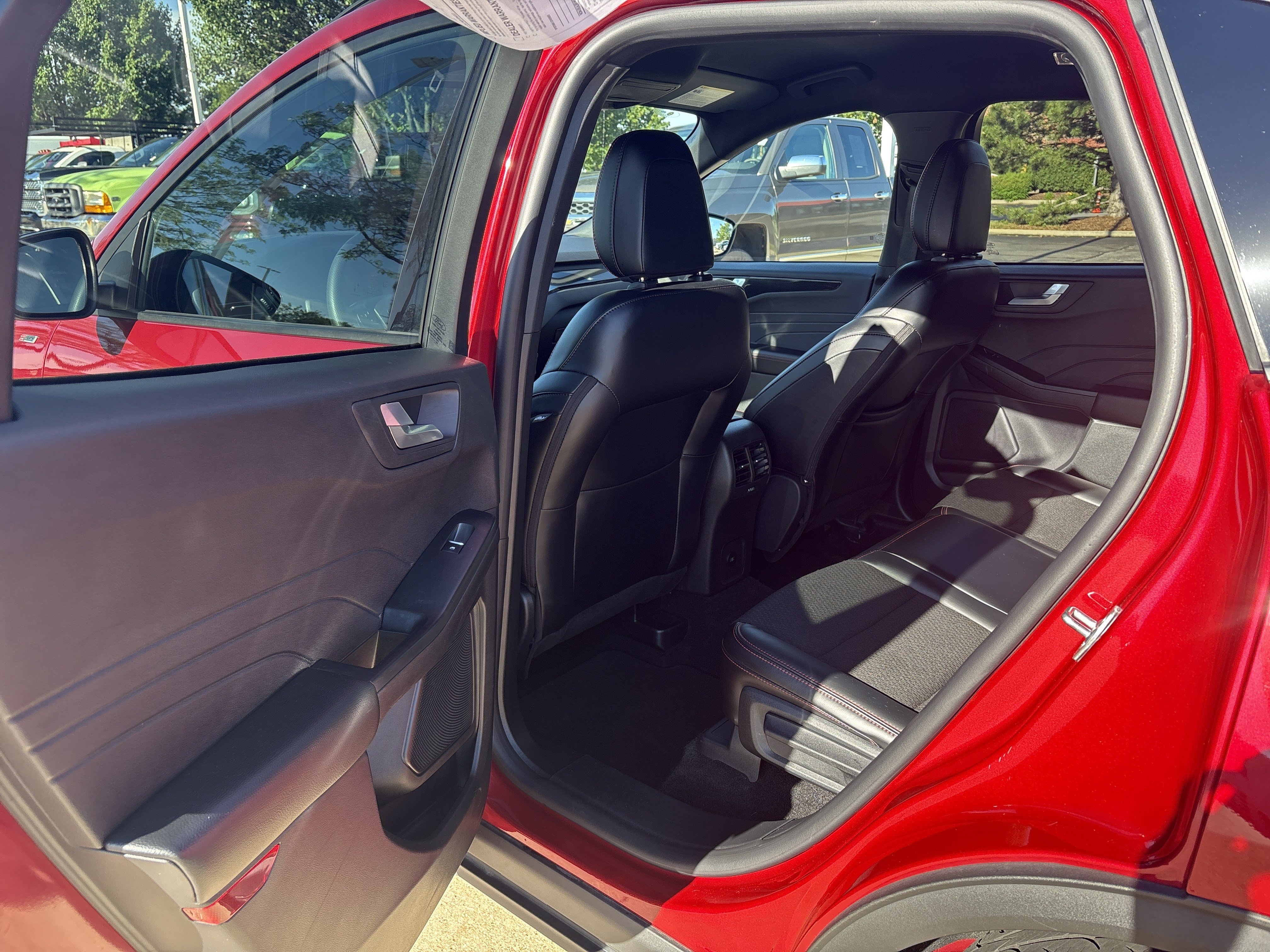 Used 2025 Ford Escape ST-Line FWD image 14