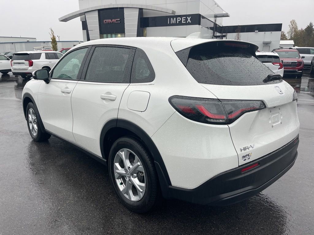 Used 2025 Honda HR-V LX image 3