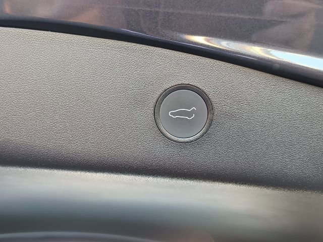 Used 2021 Tesla Model 3 Standard Range Plus image 23