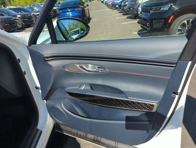 Used 2022 Genesis GV70 3.5T Sport w/ Sport Prestige Package AWD/4WD image 31