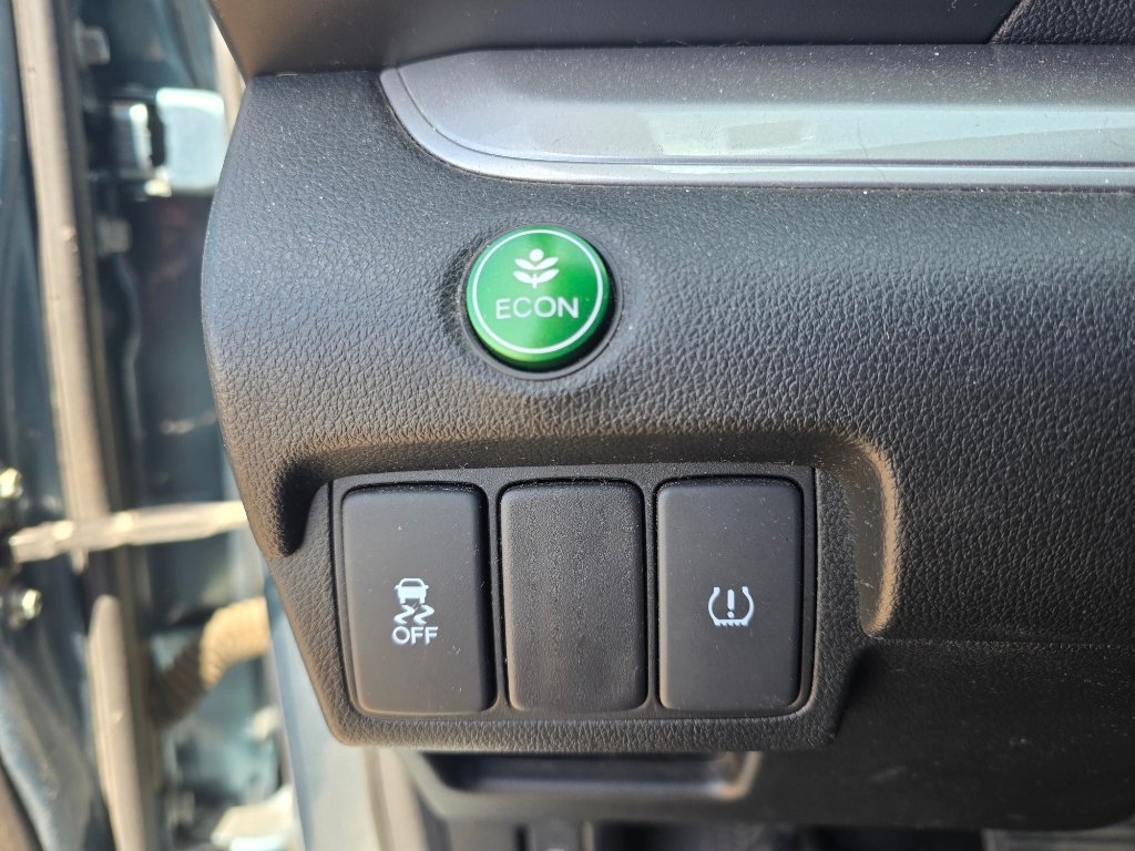 Used 2015 Honda CR-V LX image 18