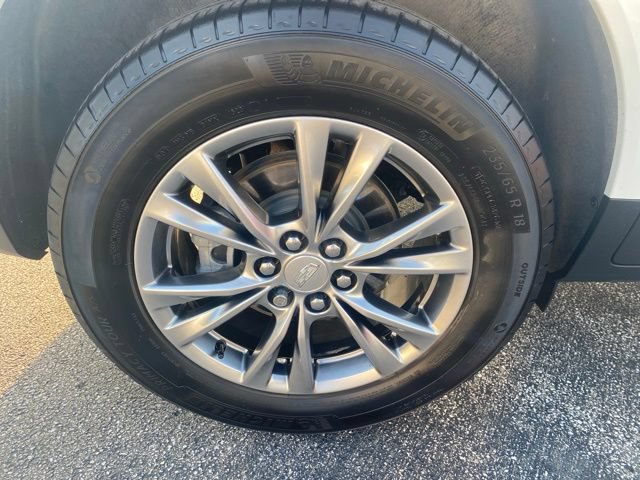 Used 2023 Cadillac XT5 Premium Luxury w/ LPO, Floor Liner Package AWD/4WD image 12