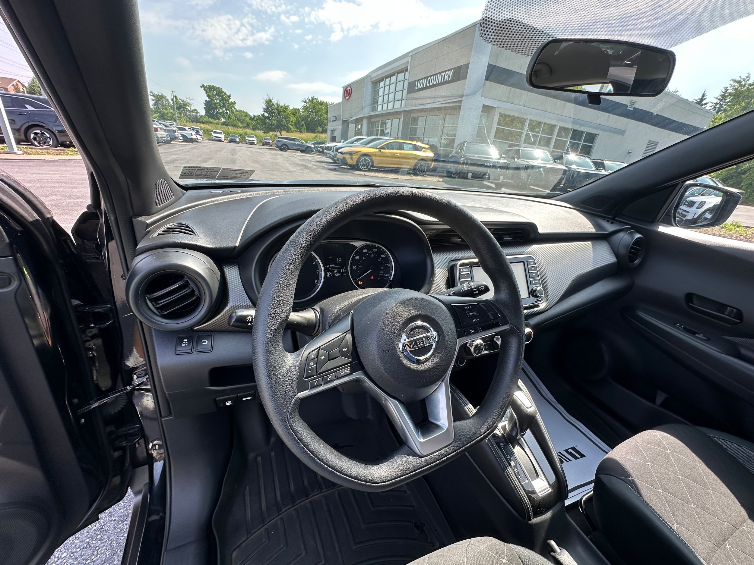 Used 2019 Nissan Kicks S FWD image 23