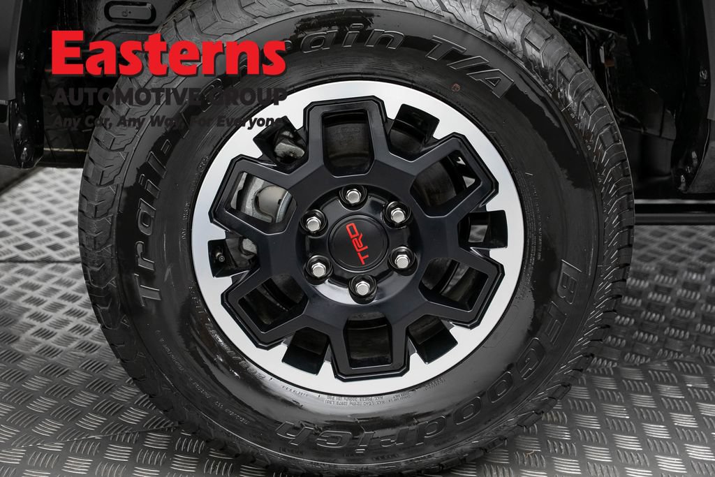 Used 2025 Toyota Tacoma TRD Off-Road AWD/4WD image 28