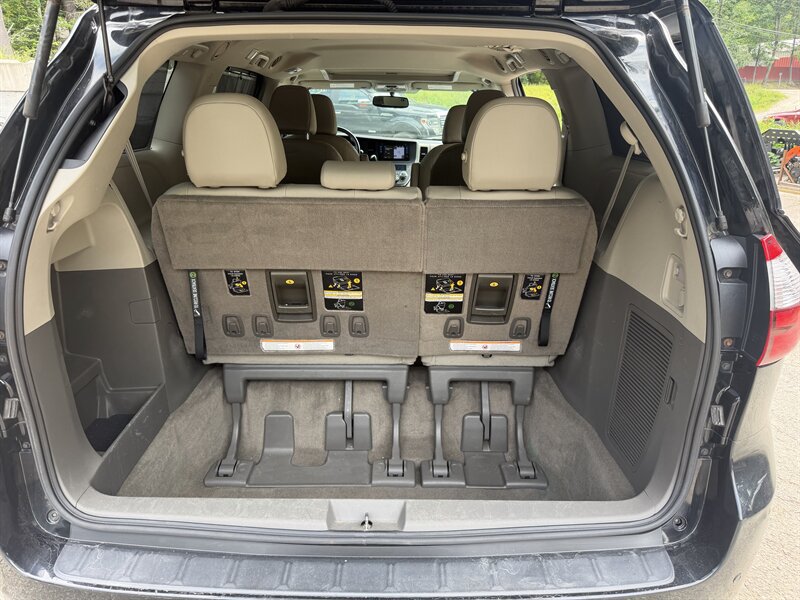 Used 2015 Toyota Sienna XLE w/ XLE Navigation Package AWD/4WD image 49