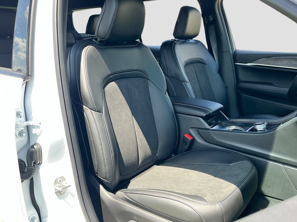New 2026 Jeep Grand Cherokee L 4WD image 29