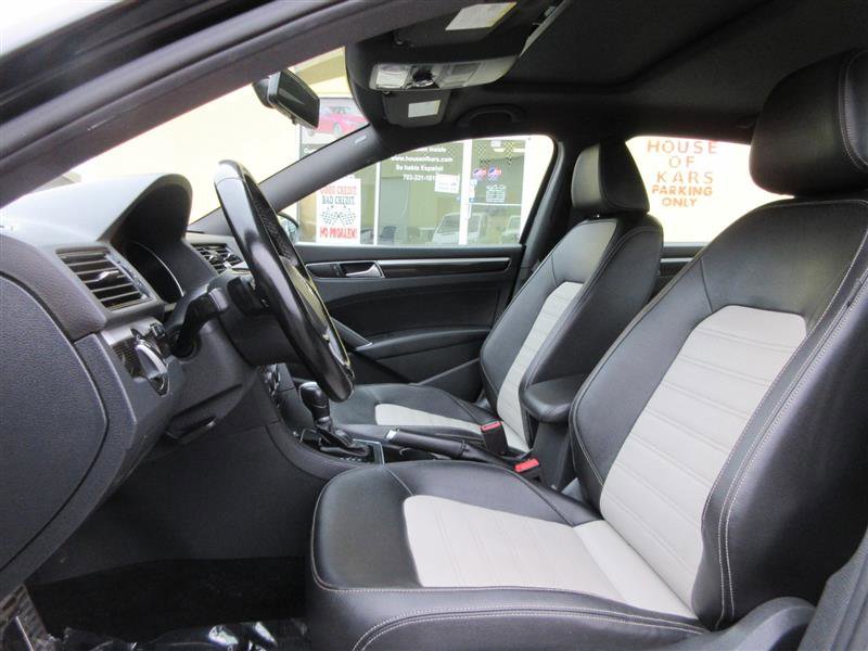 Used 2018 Volkswagen Passat 3.6 image 21