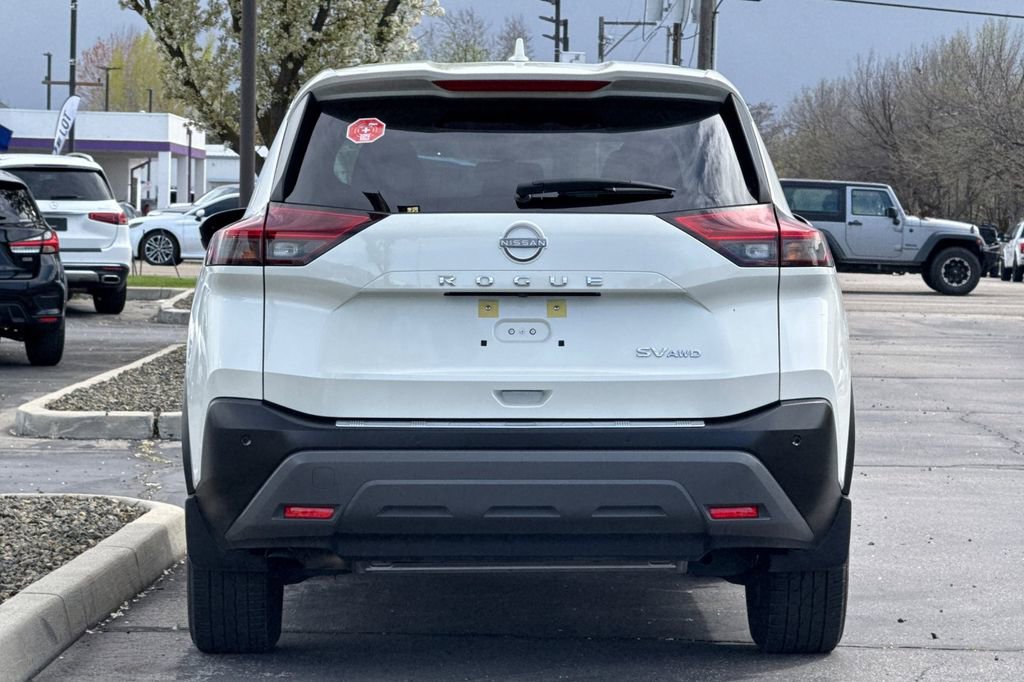 Used 2023 Nissan Rogue SV image 5