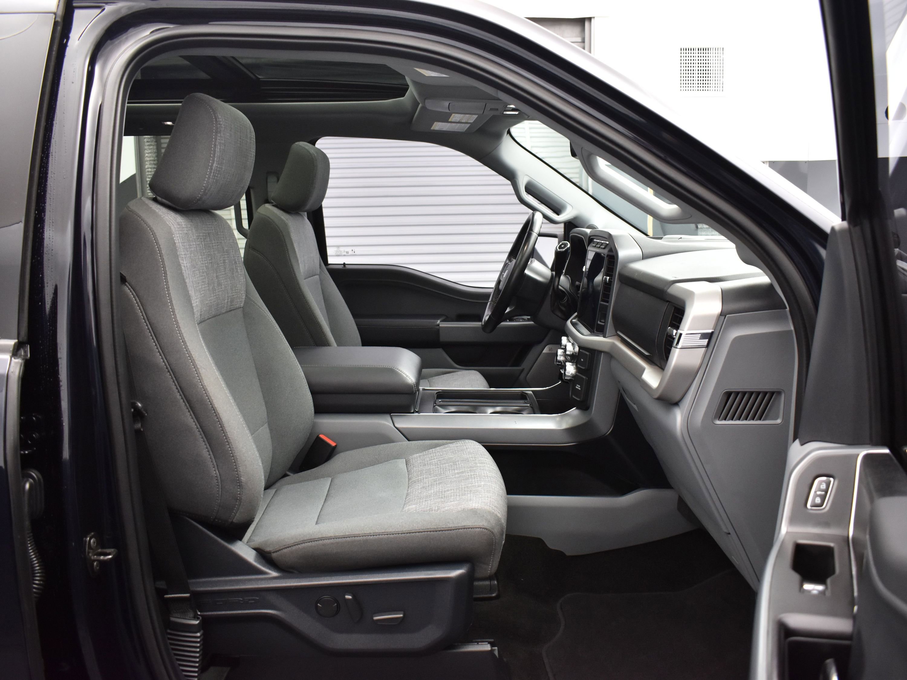 Used 2022 Ford F150 XLT w/ Equipment Group 302A High image 12