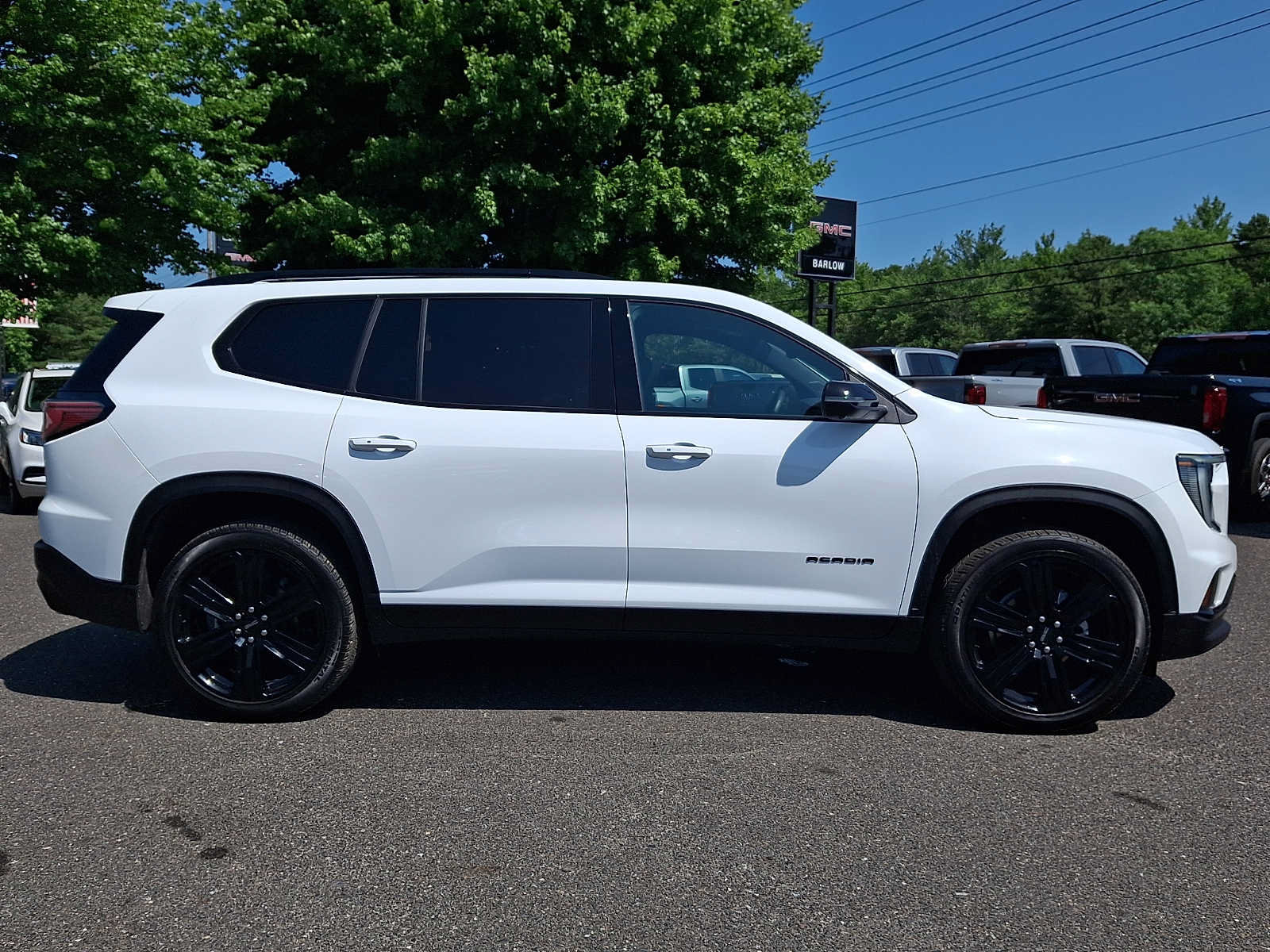 Used 2026 GMC Acadia Elevation w/ Black Edition FWD image 7
