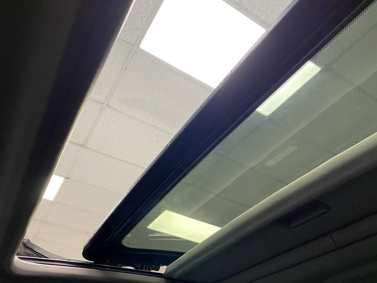 Used 2014 Chevrolet Impala LT w/ LT Sunroof Package image 18