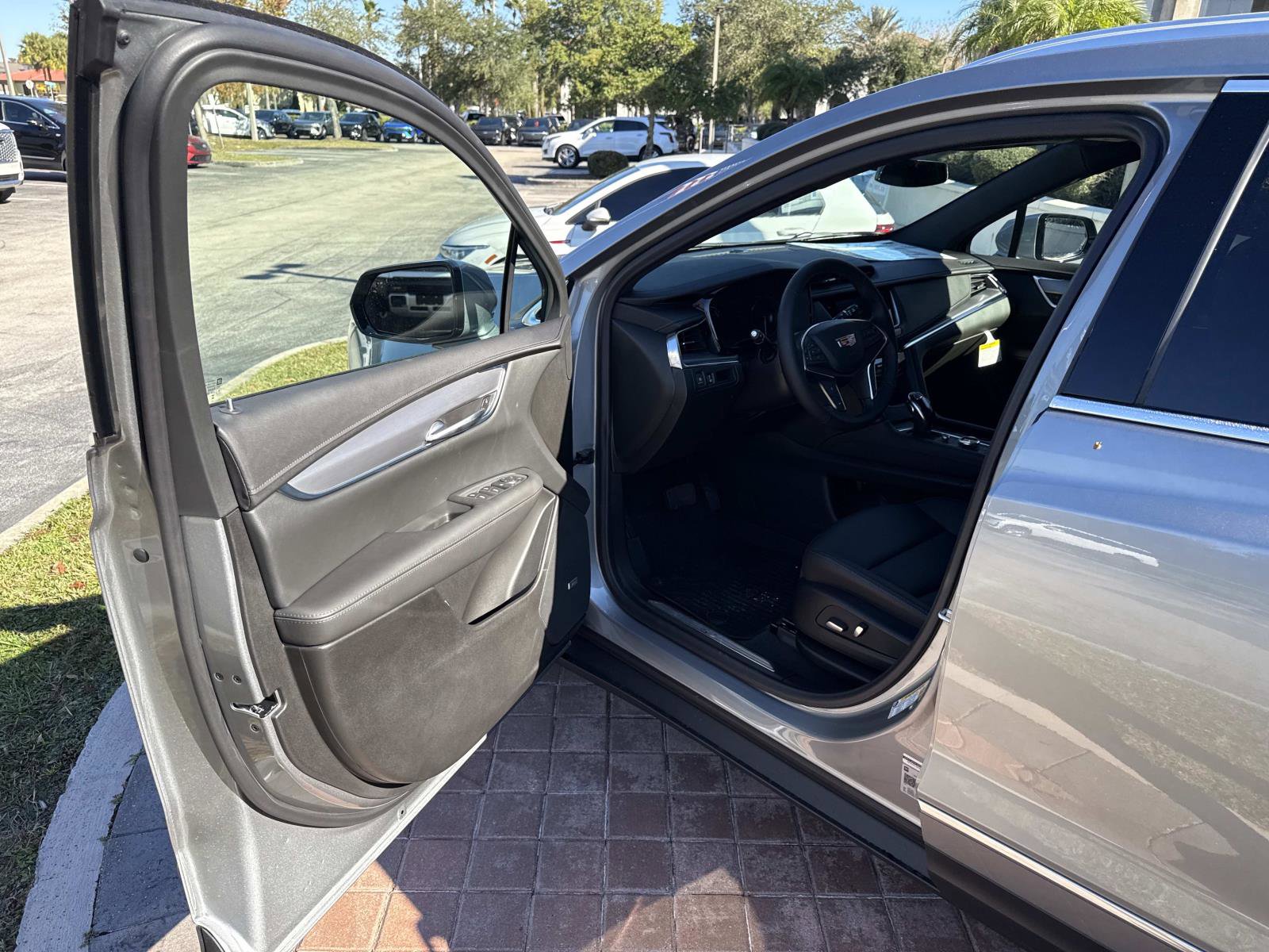 New 2026 Cadillac XT5 Luxury w/ LPO, Floor Liner Package image 19