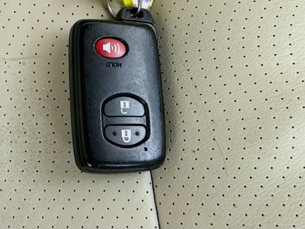 Used 2011 Toyota Prius Five w/ Advanced Technology Pkg image 35