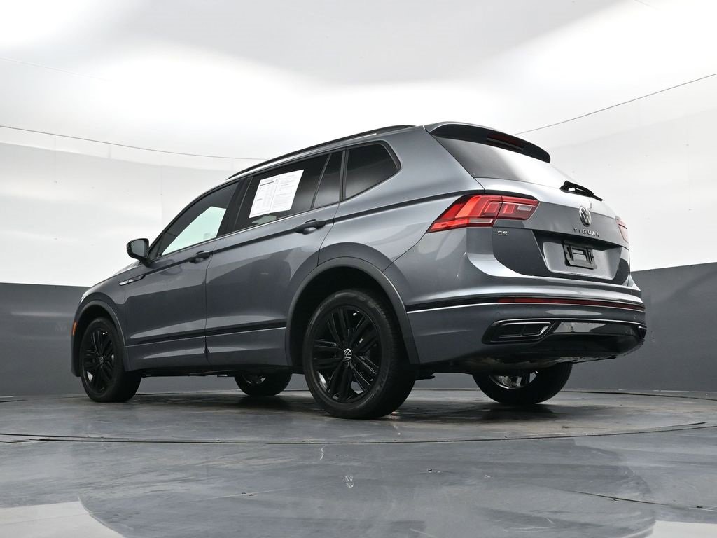 Used 2022 Volkswagen Tiguan SE R-Line image 36