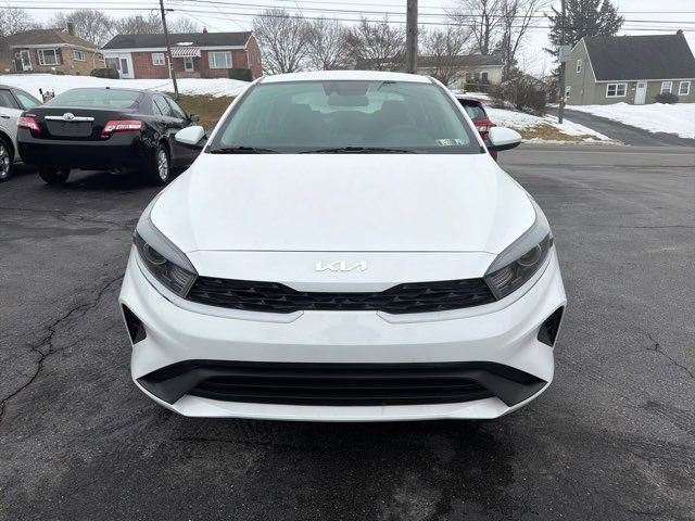 Used 2022 Kia Forte LXS image 3