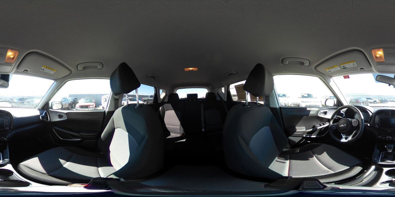 Used 2025 Kia Soul LX w/ LX Technology Package FWD image 40