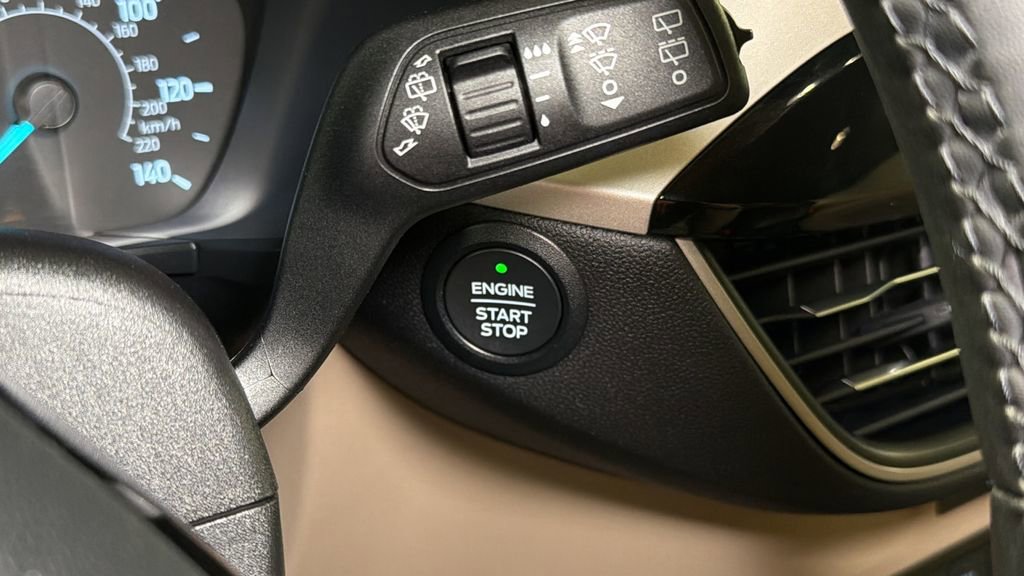 Used 2022 Ford Escape SEL image 33