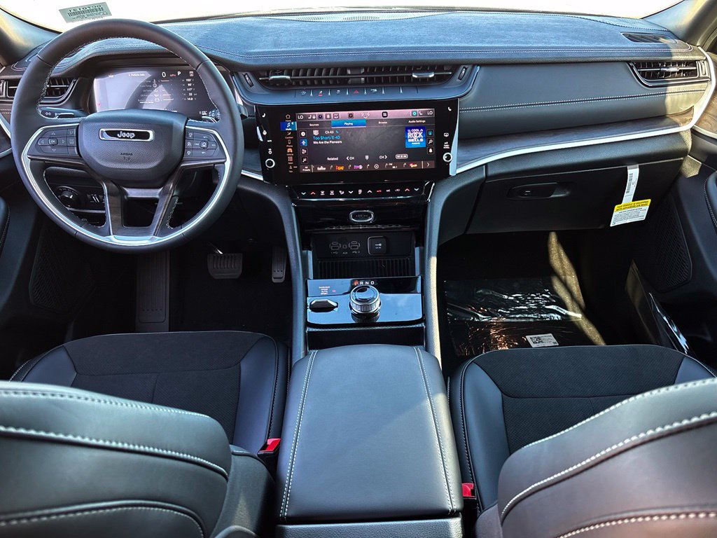 New 2027 Jeep Grand Cherokee 4WD image 8